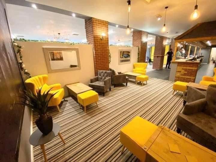 Red Squirrel Lodge Sandown Bagian luar foto