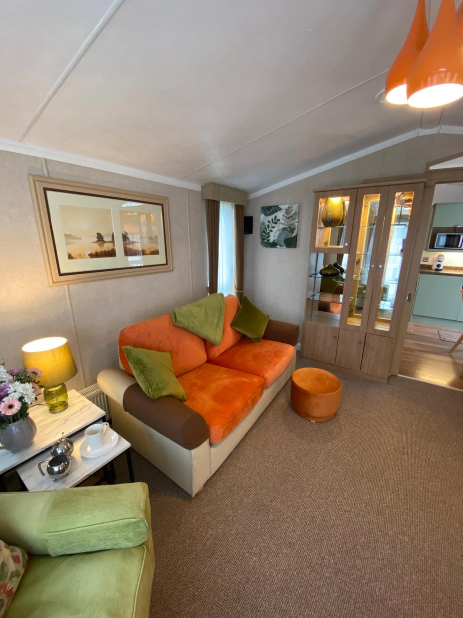 Red Squirrel Lodge Sandown Bagian luar foto