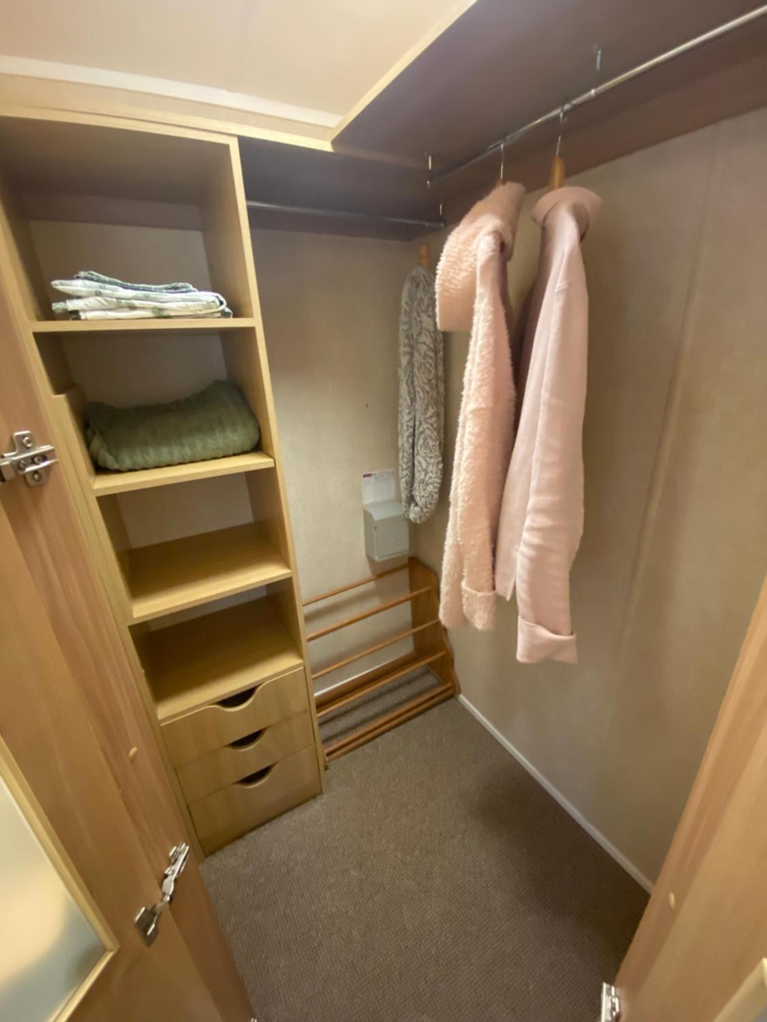 Red Squirrel Lodge Sandown Bagian luar foto