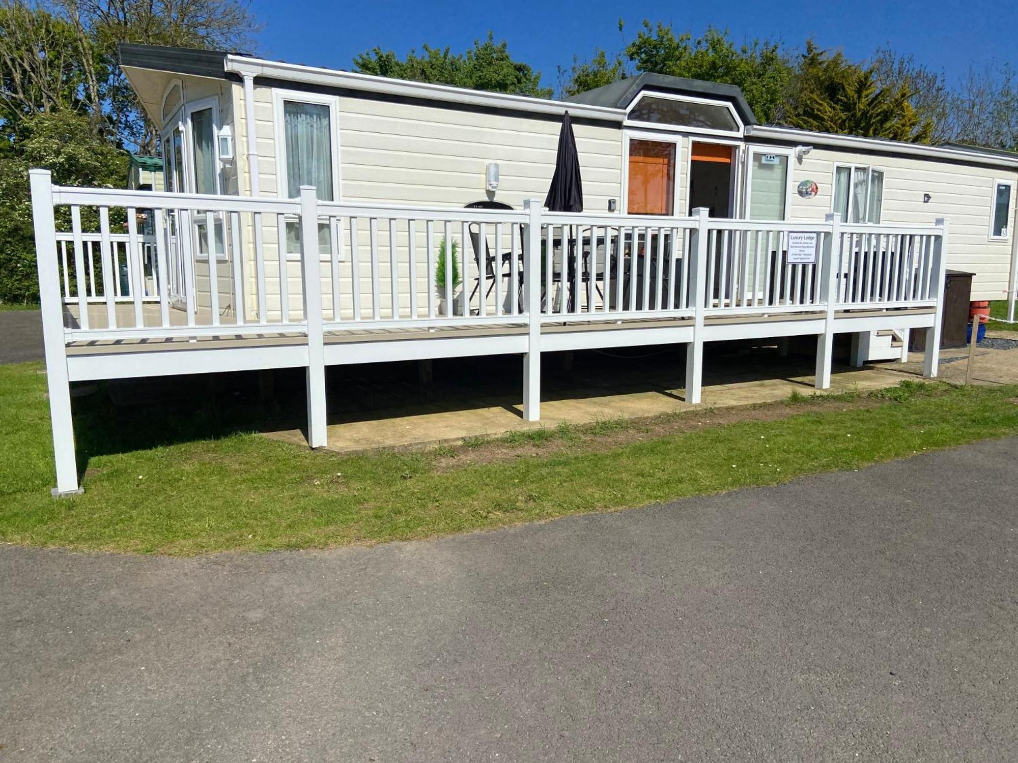 Red Squirrel Lodge Sandown Bagian luar foto