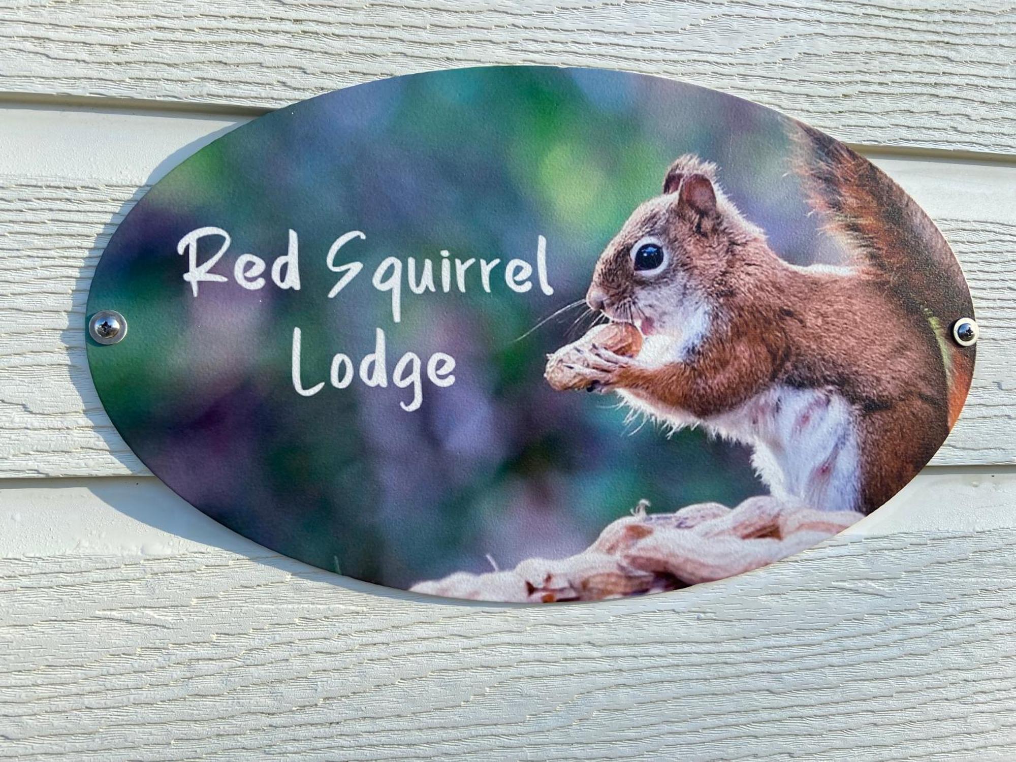 Red Squirrel Lodge Sandown Bagian luar foto