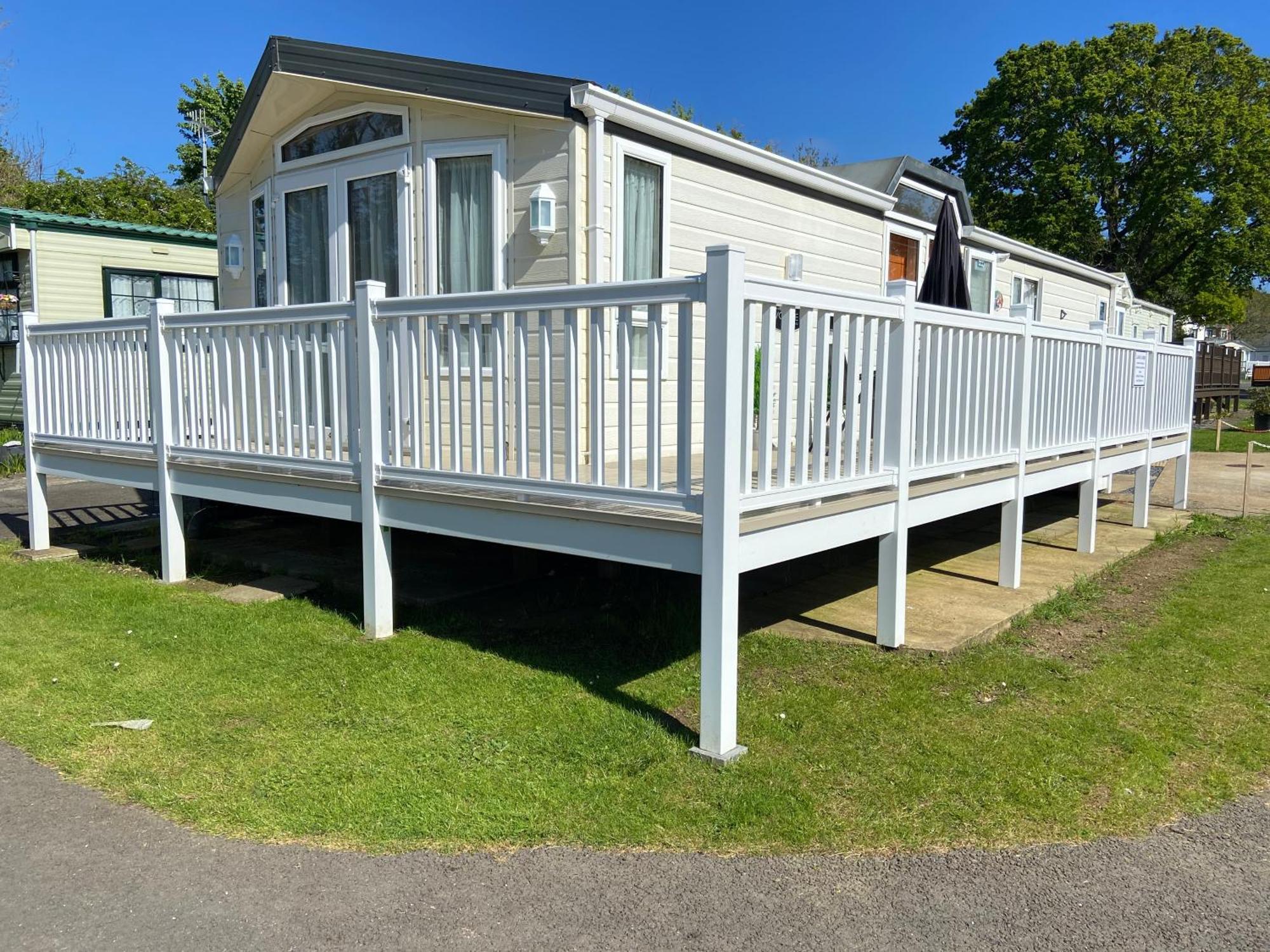 Red Squirrel Lodge Sandown Bagian luar foto