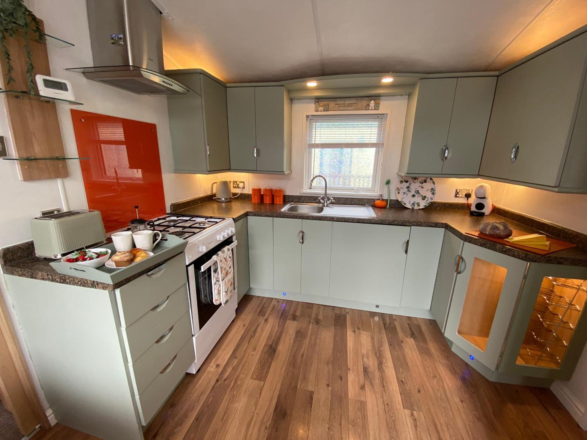 Red Squirrel Lodge Sandown Bagian luar foto